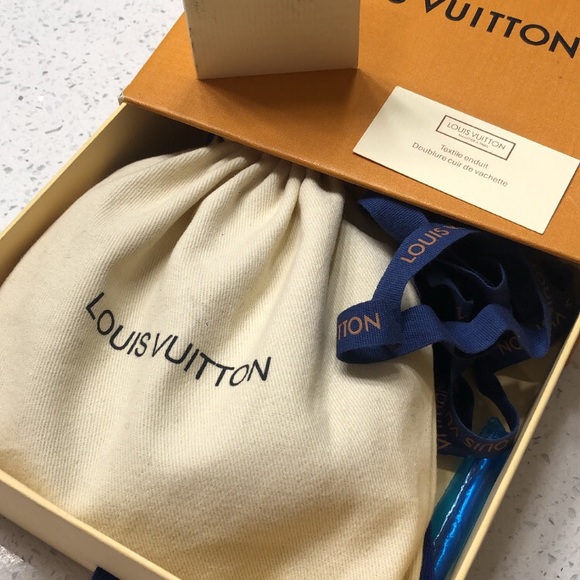 Louis Vuitton x supreme belt - Picture 2 of 3